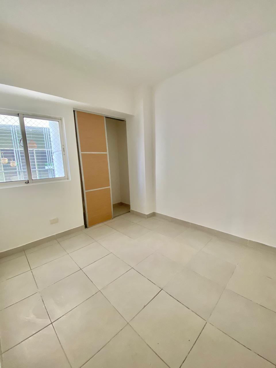 Oportunidad Única Apartamento de 3 Habitaciones en Torre Ónix Av. Lópe Foto 7295780-11.jpg