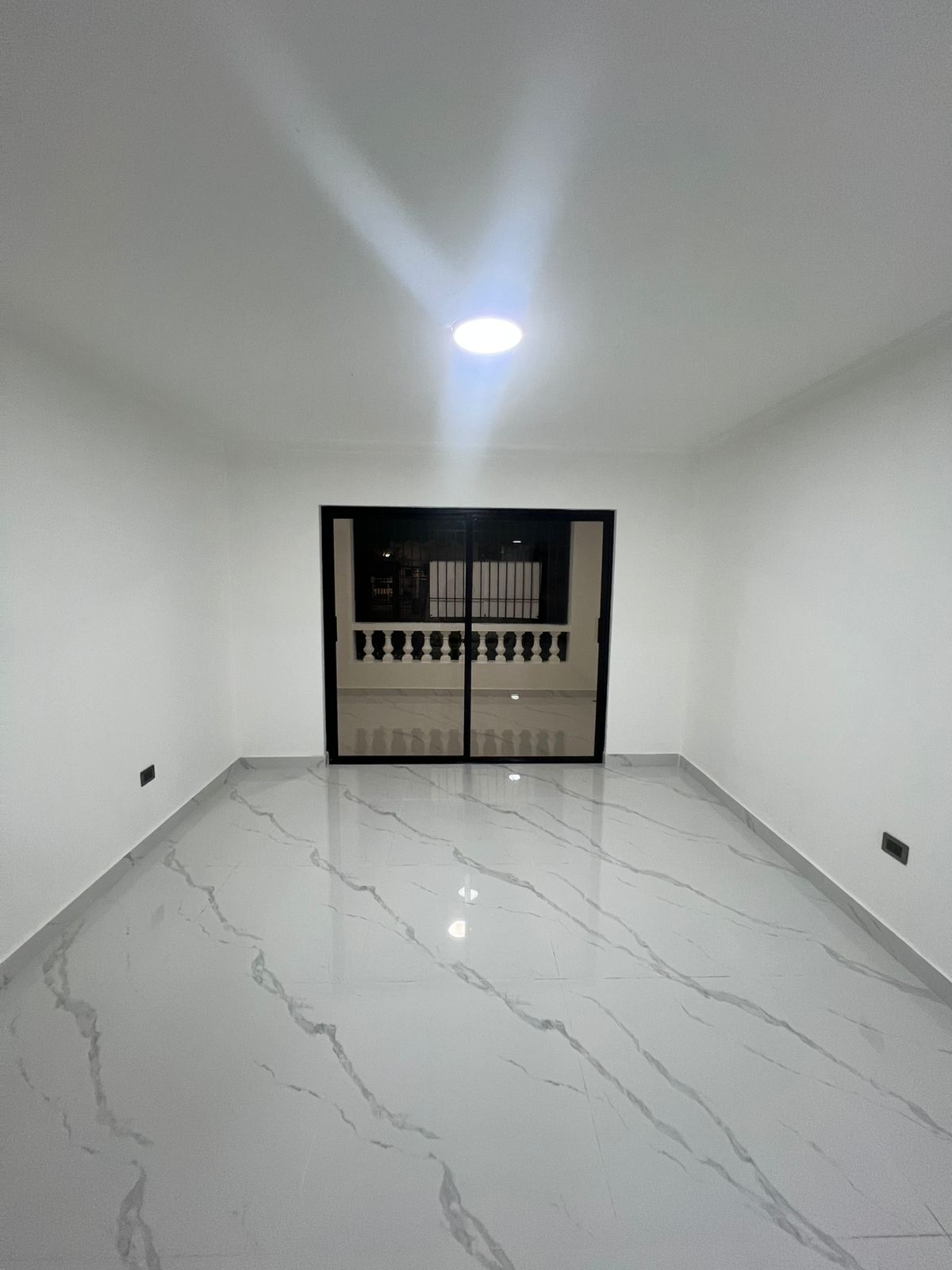 ALQUILO APTO RECIEN REMODELADO BELLA VISTA NORTE Foto 7295950-1.jpg