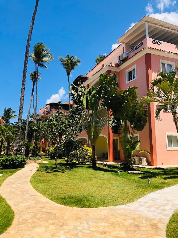 VENDO DE OPORTUNIDAD APTO EN BÁVARO CORALES Foto 7295956-3.jpg