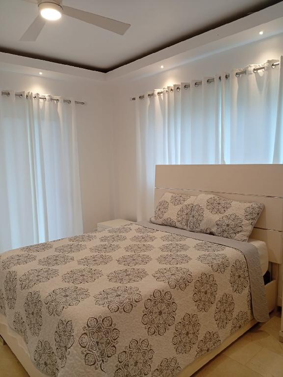 Vendo hermosa villa en Playa Nueva Romana  Foto 7296012-14.jpg