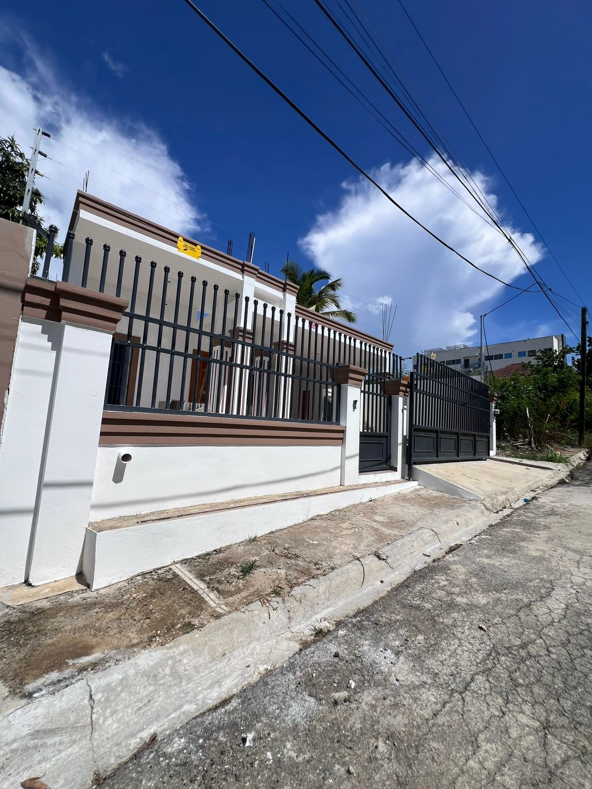 ???? VENTA DE CASA – PRÓXIMO A HIPER OLÉ JOAQUN BALAGUER Foto 7296112-4.jpg