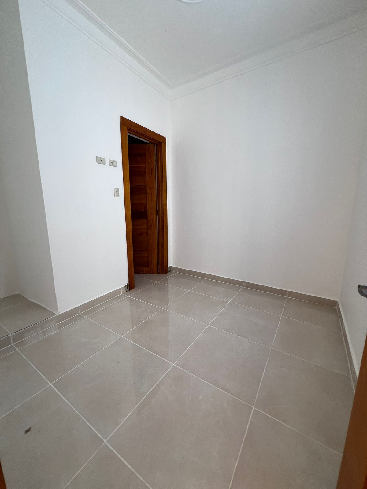 ???? VENTA DE CASA – PRÓXIMO A HIPER OLÉ JOAQUN BALAGUER Foto 7296112-8.jpg