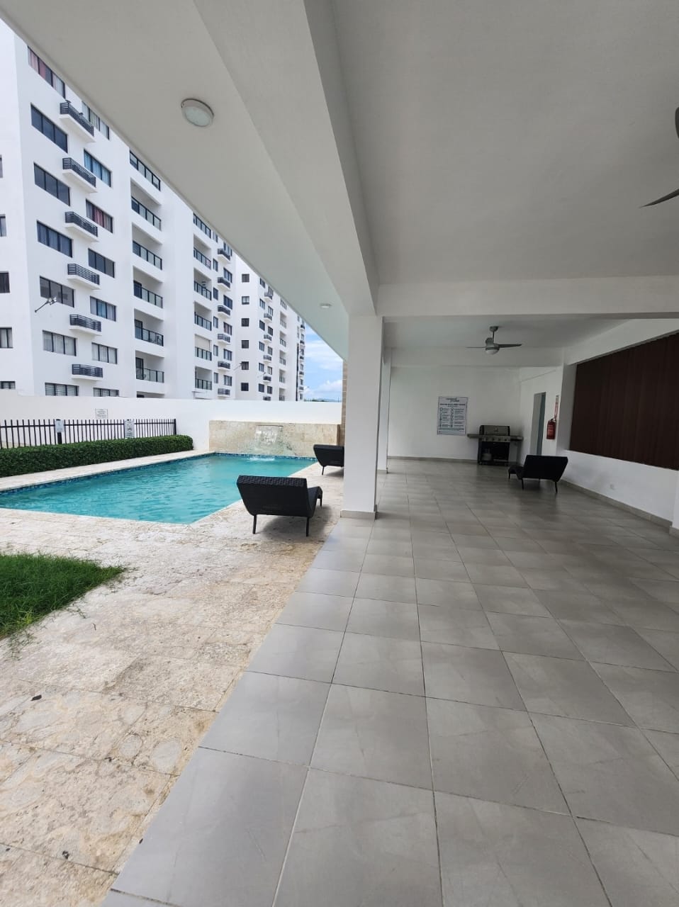 ???? ALQUILER – APARTAMENTO 3ER NIVEL PRÓXIMO A LA AUTOPISTA DUARTE S Foto 7296114-9.jpg