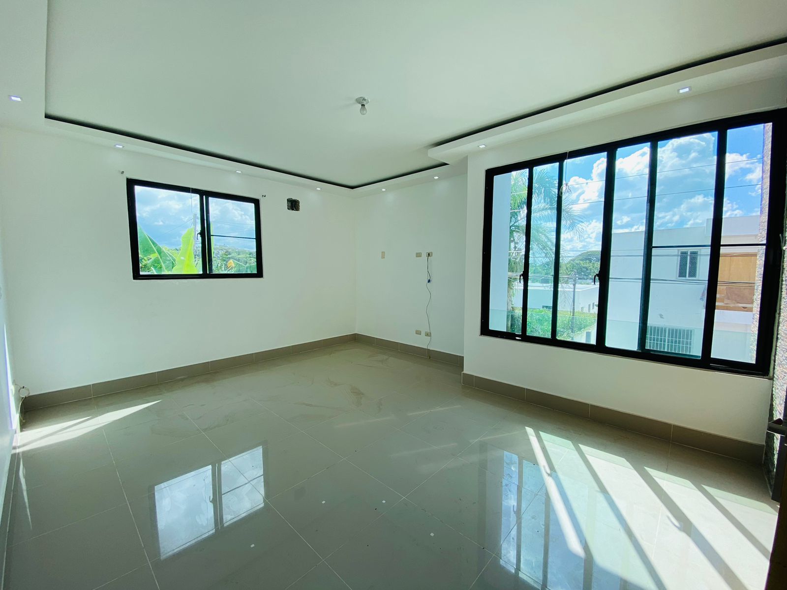 Casa con 3 Habitaciones y Piscina de Venta en Urb. Palmas del Valle! Foto 7296429-10.jpg