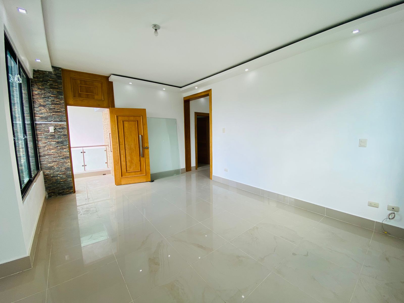 Casa con 3 Habitaciones y Piscina de Venta en Urb. Palmas del Valle! Foto 7296429-11.jpg