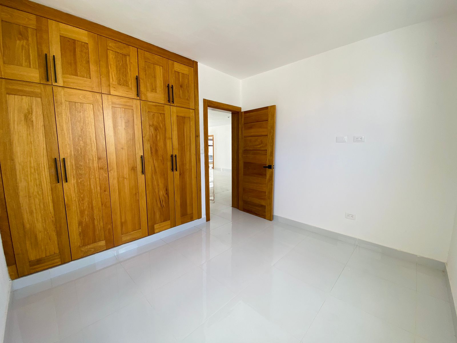 Apartamento de 3 Habitaciones Piscina y 2 Parqueos de Venta en Gurabo Foto 7296432-13.jpg