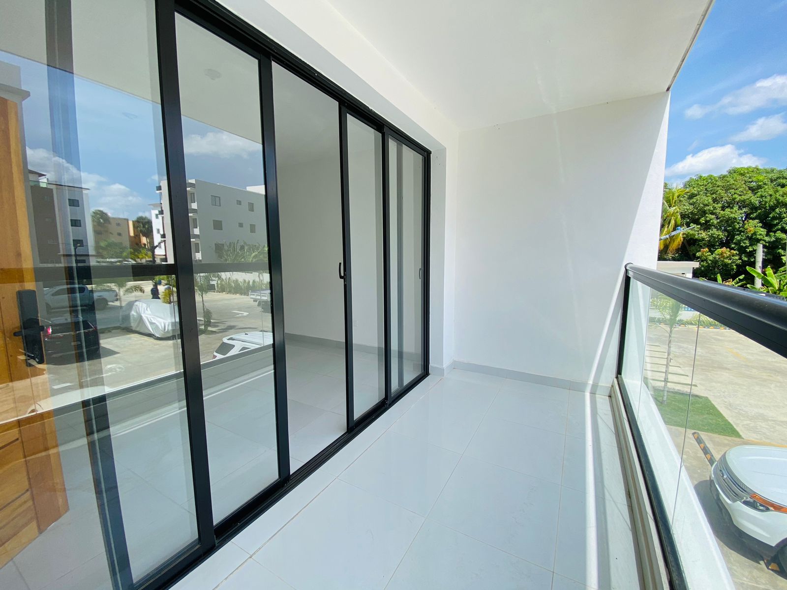 Apartamento de 3 Habitaciones Piscina y 2 Parqueos de Venta en Gurabo Foto 7296432-5.jpg