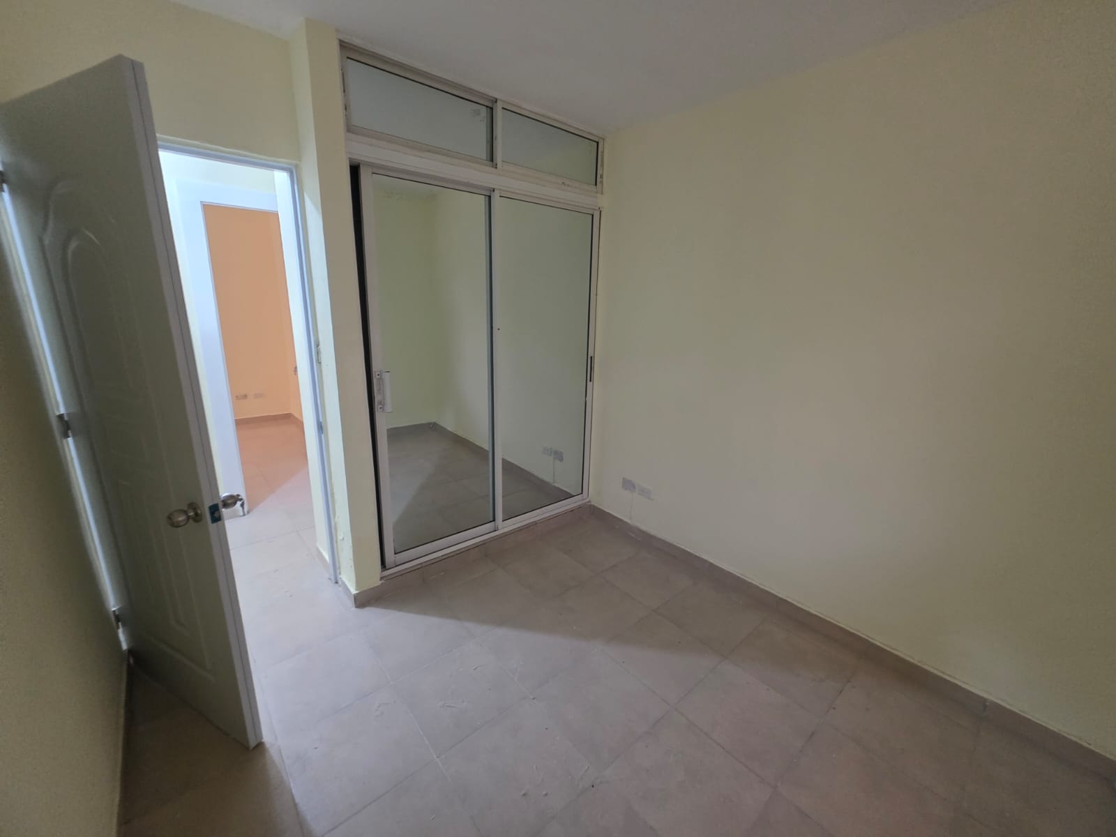 Vendo apto 1ra nivel en la Jacobo Majluta próximo al Bravo  Foto 7296895-8.jpg