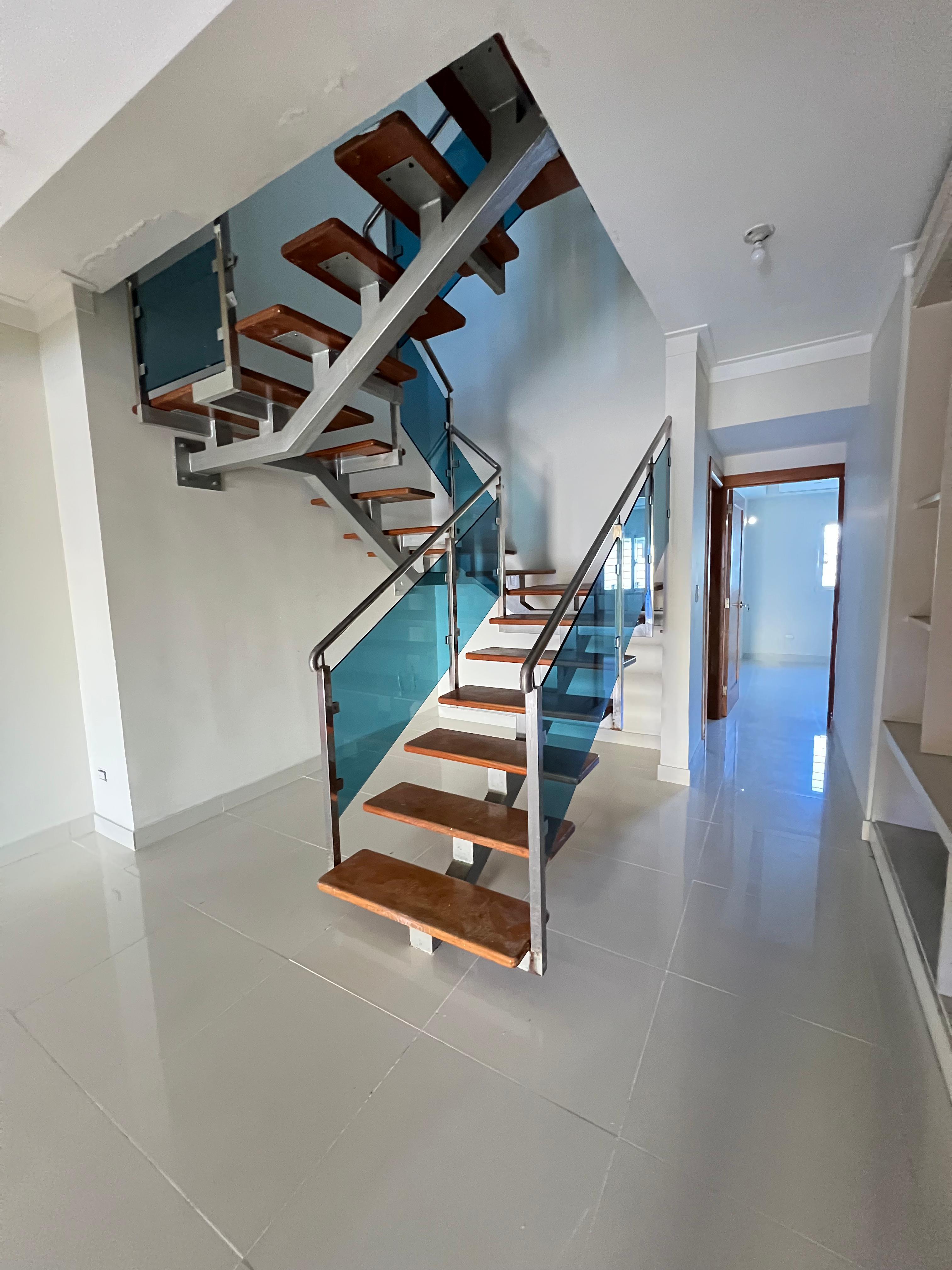 Penthouse en Venta de 3 Niveles en Urbanización Real Foto 7297549-12.jpg