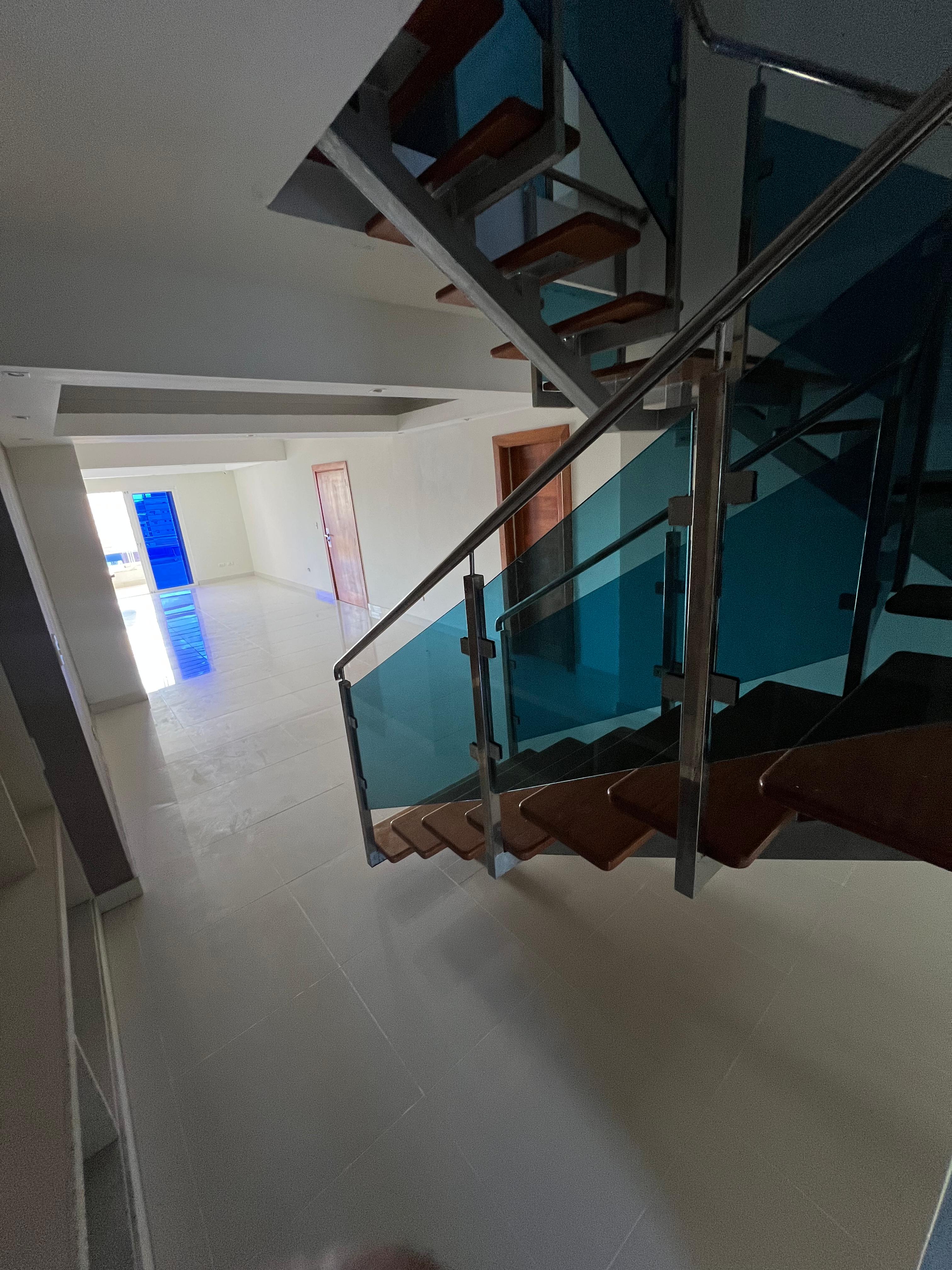 Penthouse en Venta de 3 Niveles en Urbanización Real Foto 7297549-3.jpg