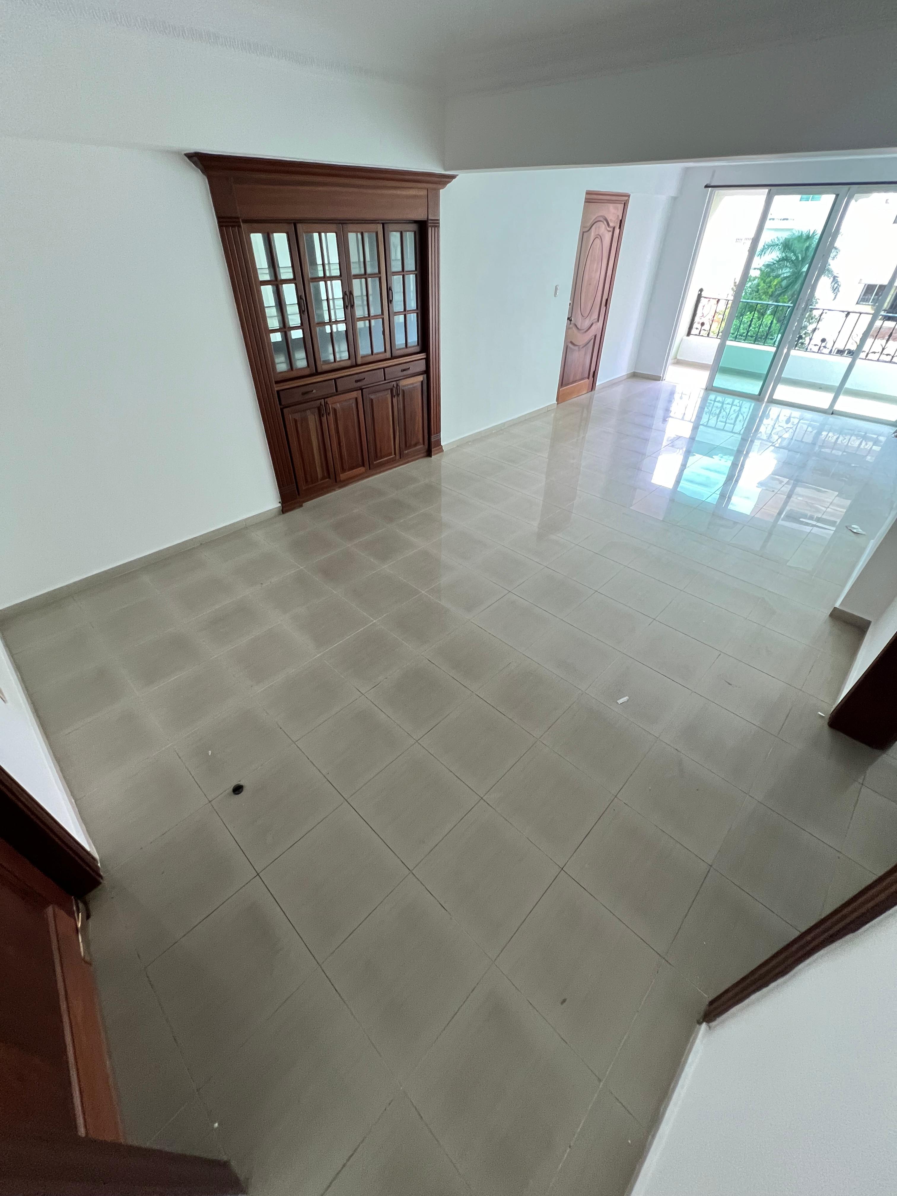 Apartamento en alquiler en Evaristo Morales 2 hab Foto 7298004-3.jpg