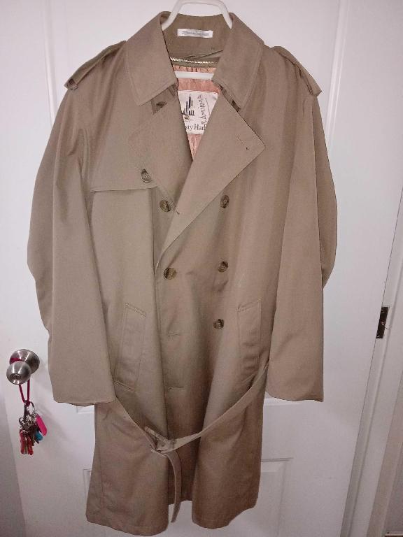 Abrigo tipo overcoat/rain coat/ trench coat marca MISTY HARBOR Foto 7298299-1.jpg
