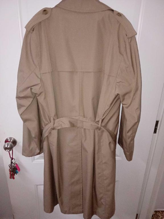 Abrigo tipo overcoat/rain coat/ trench coat marca MISTY HARBOR Foto 7298299-2.jpg
