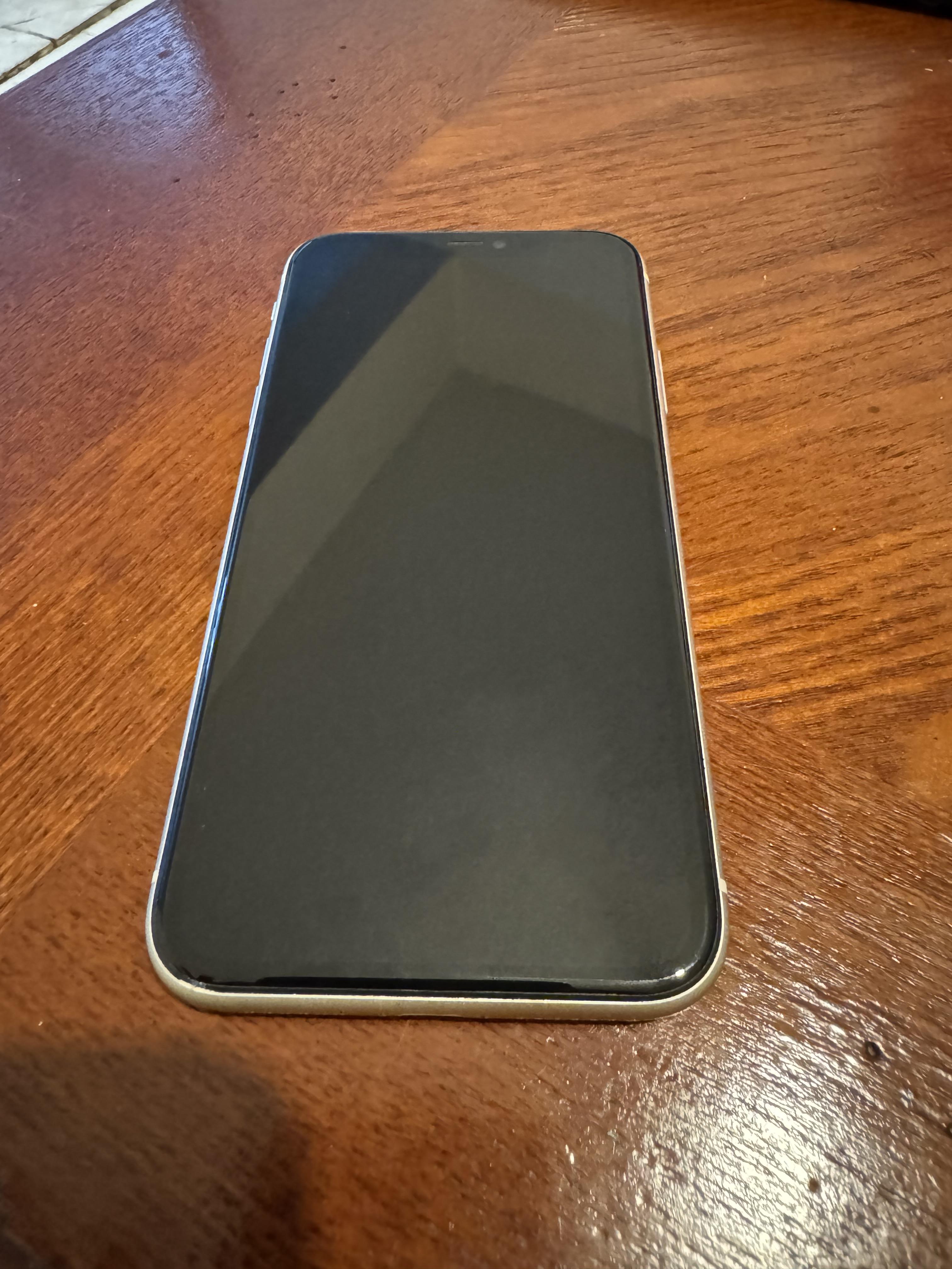 IPhone 11 Blanco Foto 7298724-5.jpg