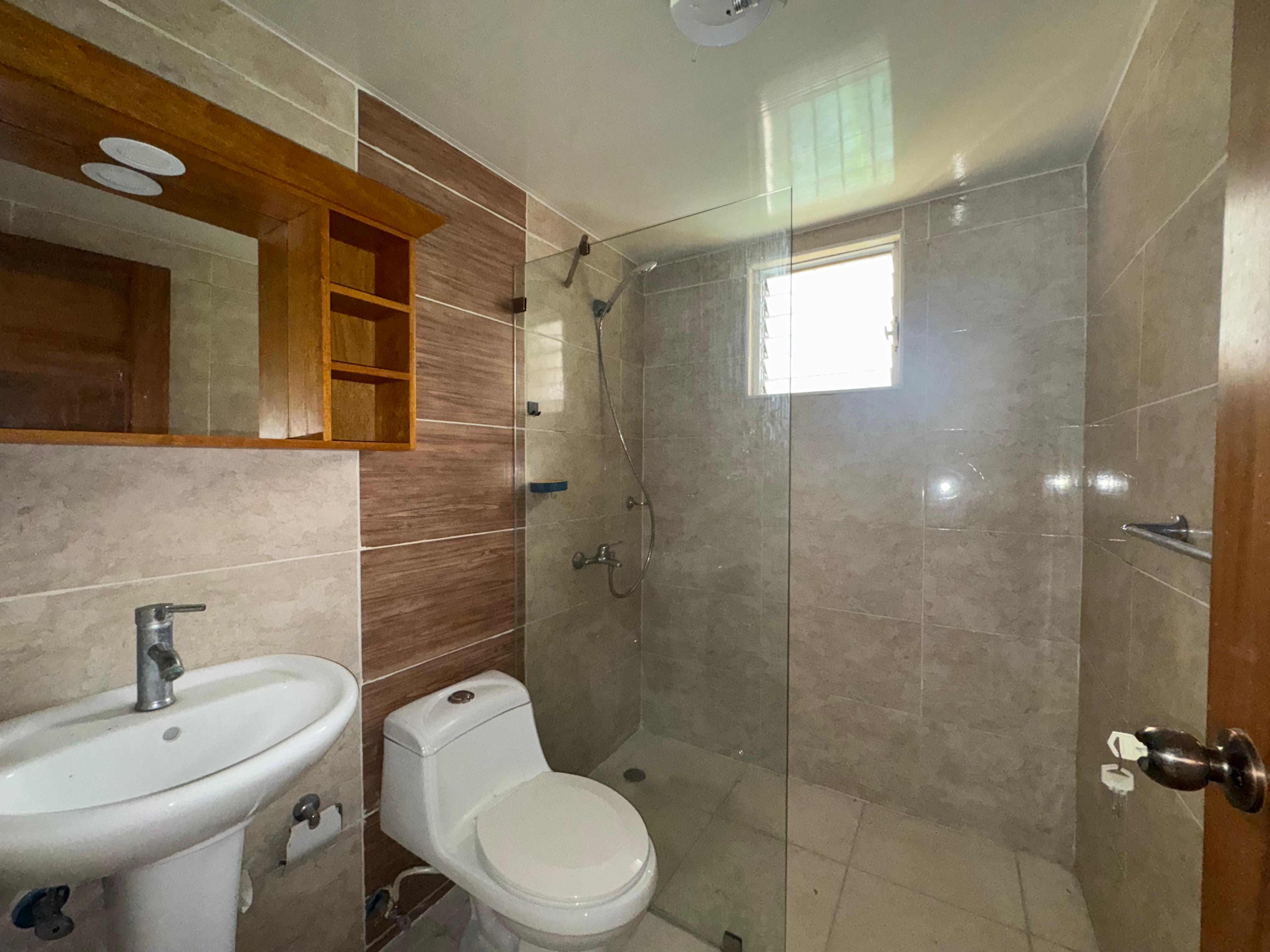 ALQUILER DE HERMOSO APARTAMENTO EN RESIDENCIAL  CIUDAD REAL II   Foto 7299471-6.jpg