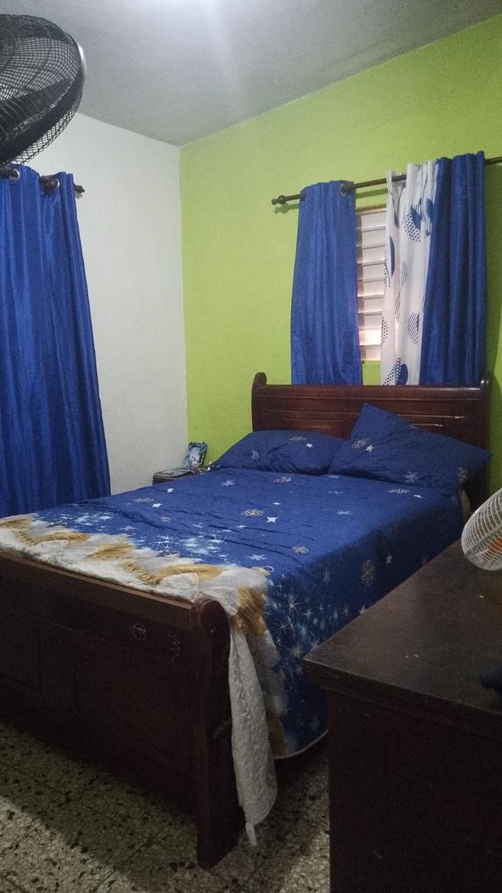 Casa en Venta – Ensanche Ozama Santo Domingo Este  Foto 7299876-8.jpg