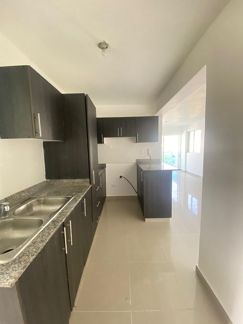 Acogedor apartamento listo para estrenar en la Av. Charles de Gaulle.  Foto 7301452-5.jpg