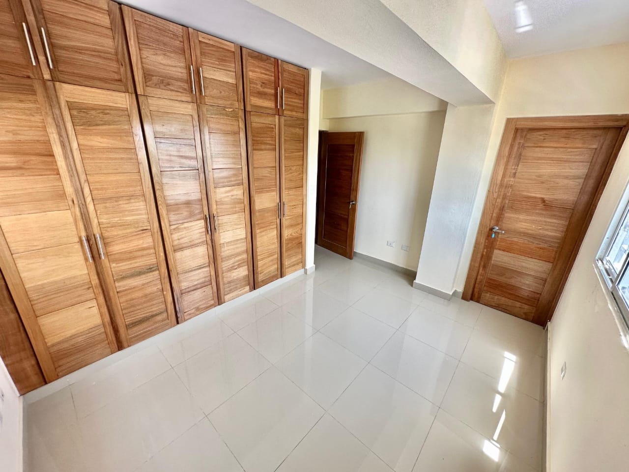 Apartamento de 120 m con Terraza Privada de 24 m – Próximo al Mirador  Foto 7302313-7.jpg