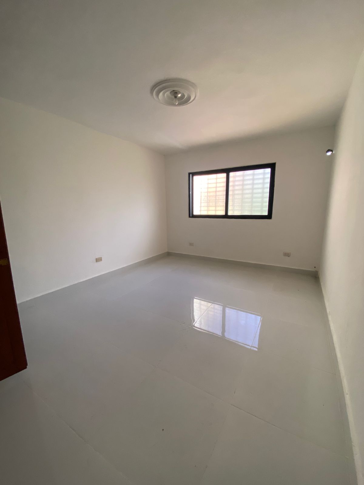 ALQUILO APTO REMODELADO EN BELLA VISTA SUR Foto 7302409-3.jpg