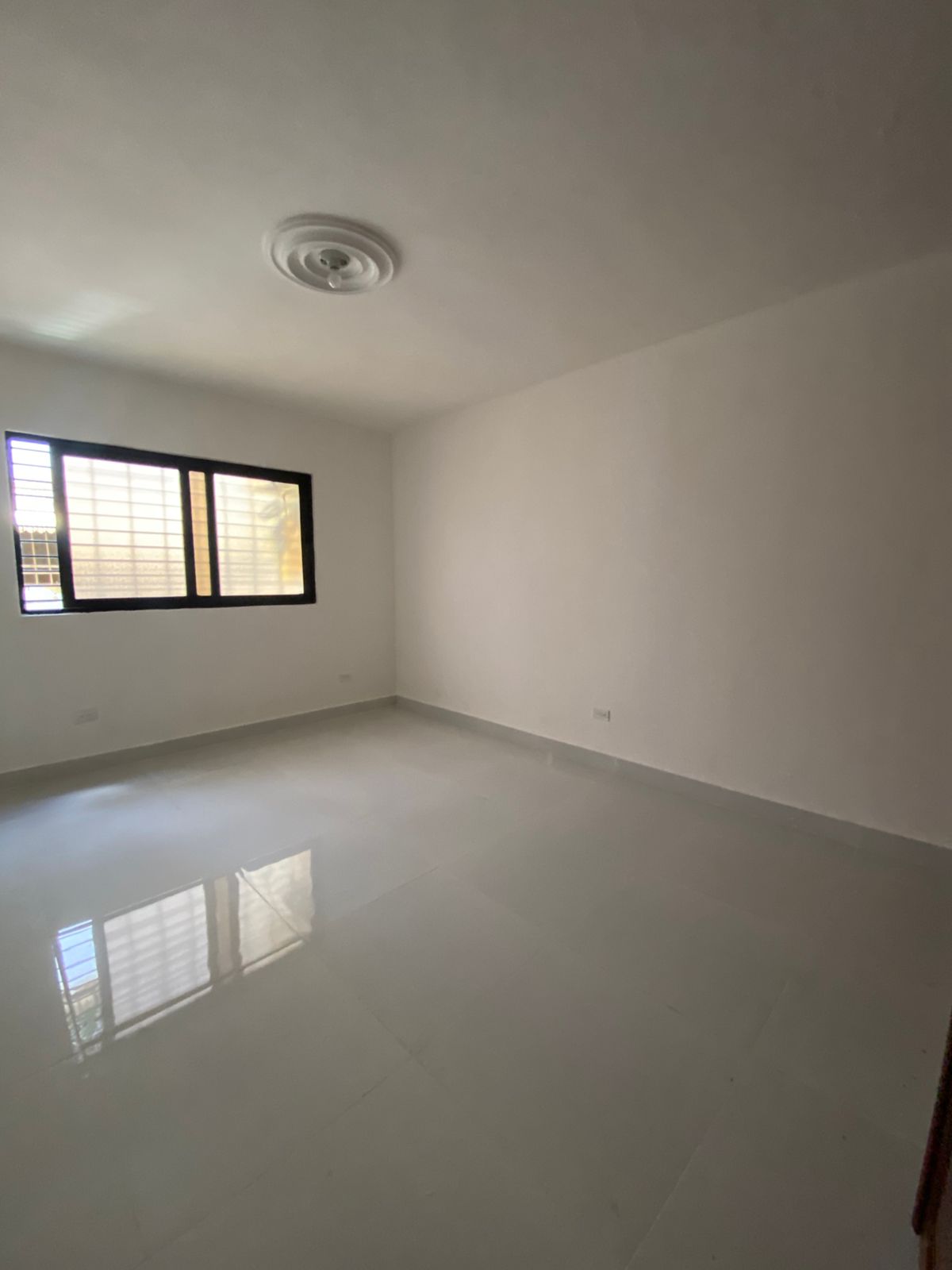 ALQUILO APTO REMODELADO EN BELLA VISTA SUR Foto 7302409-6.jpg