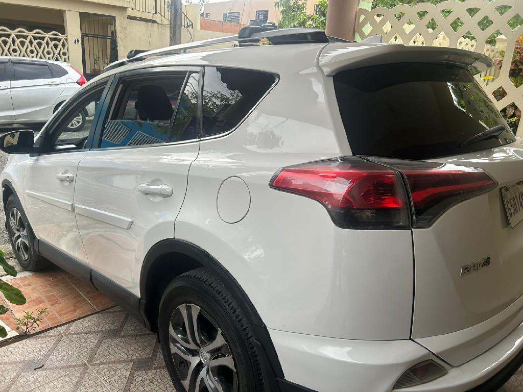 Oportunidad! Toyota RAV4 2016 Automática Súper Cuidada. Foto 7302471-1.jpg