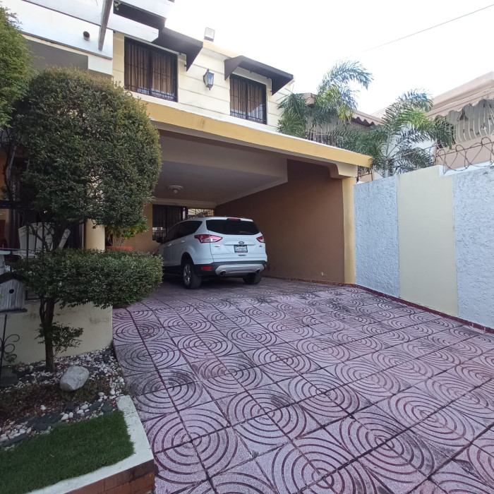 Casa Sola en Renta en Alma Rosa II Santo Domingo Este Foto 7302559-12.jpg