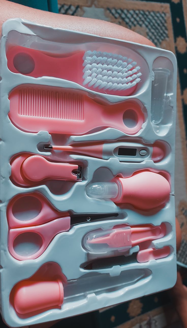 Kit de cuidado e higiene para bebés diseñado para recién nacidos  Foto 7302639-2.jpg