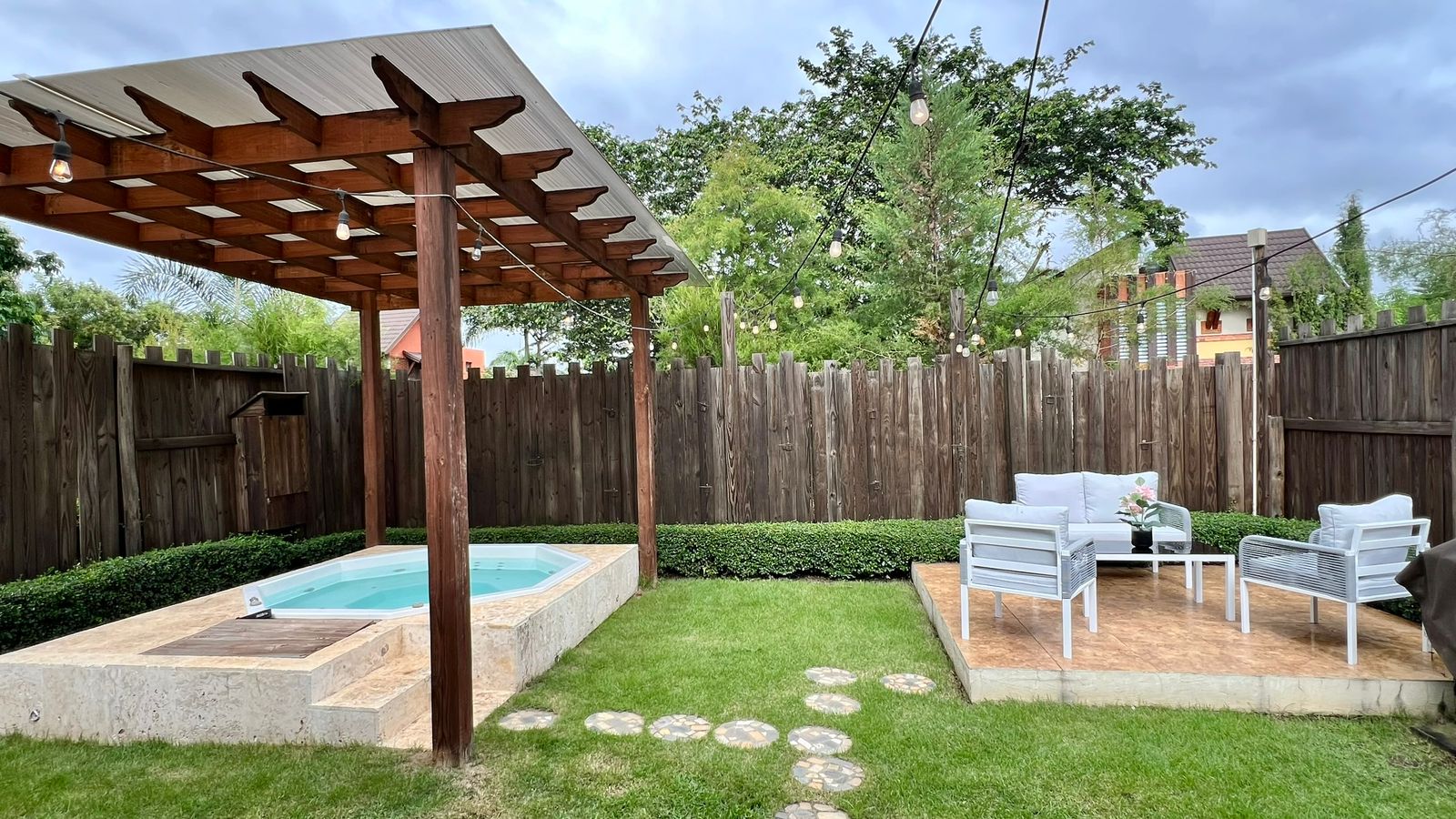 VENDO HERMOSA VILLA AMUEBLADA EN JARABACOA Foto 7302689-2.jpg