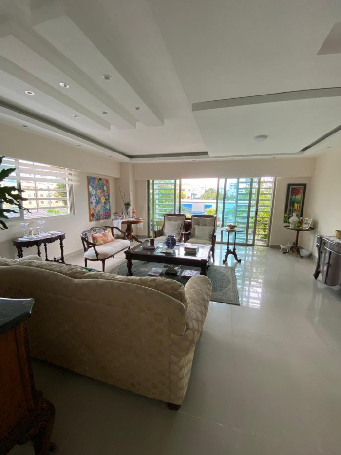 En Venta Apartamento en Evaristo Morales Santo Domingo Foto 7302922-4.jpg
