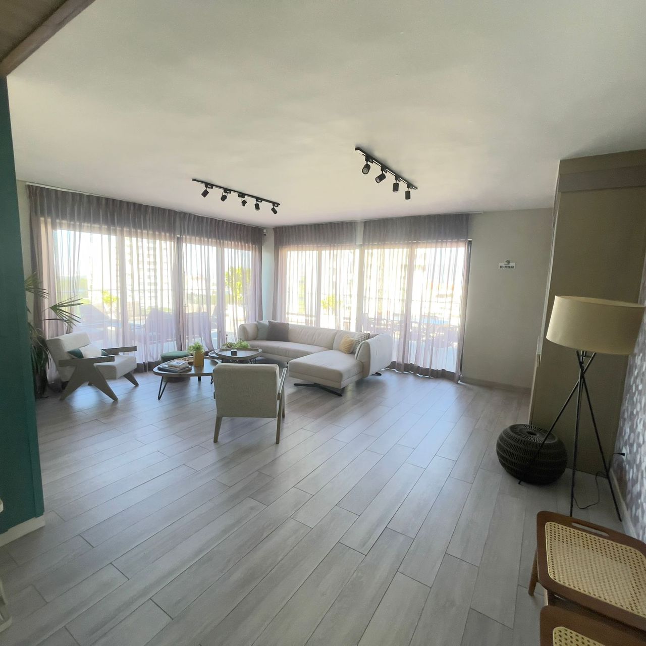 ???? APARTAMENTO AMUEBLADO DE LUJO EN RENTA  TORRE LA TRINITARIA Foto 7303005-14.jpg