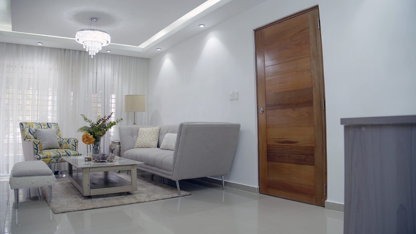 Alquilo Moderno Apartamento amueblado Altos de Alameda Foto 7303105-4.jpg