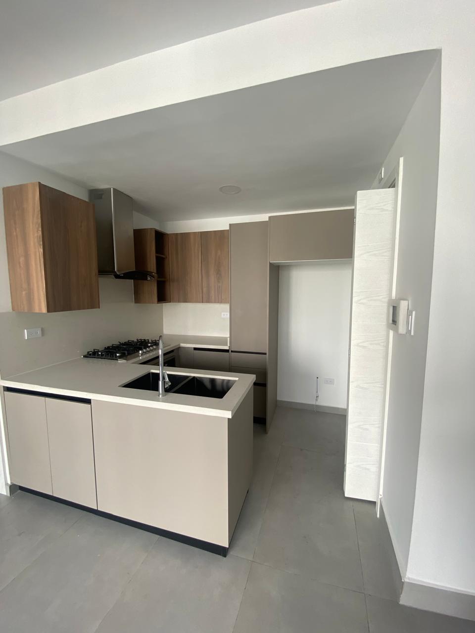 Acogedor partamento familiar en venta en Evaristo Morales Santo Doming Foto 7303252-12.jpg