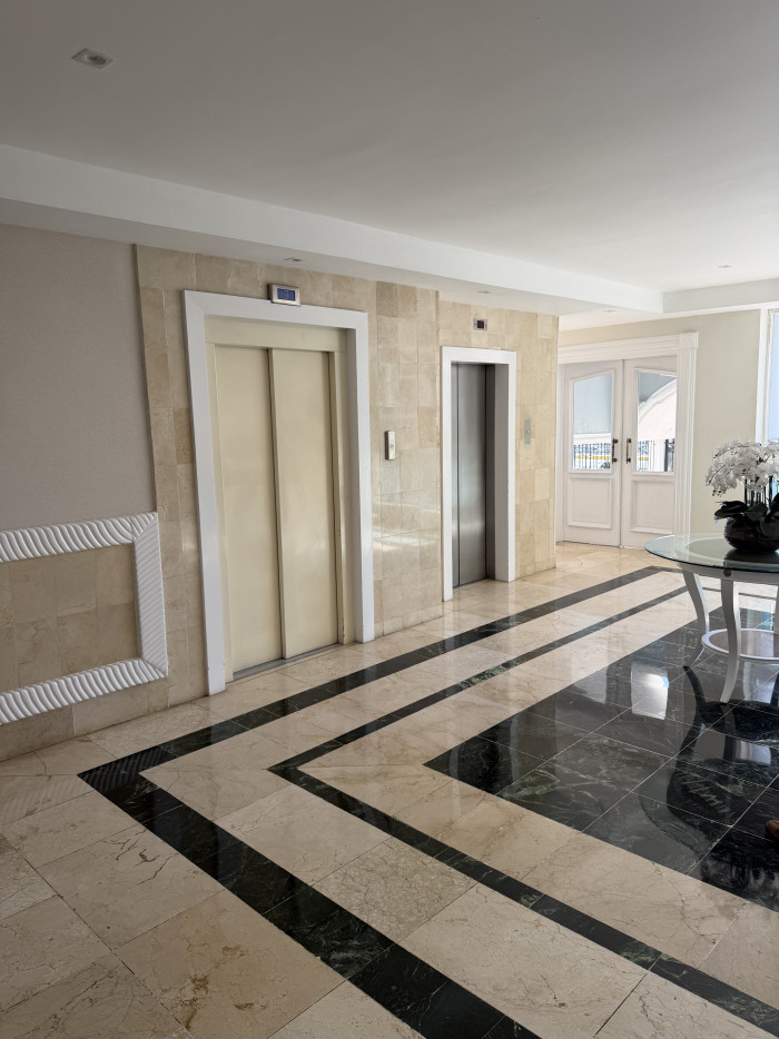 Apartamento amplio en alquiler – Bella Vista  Torre con ascensor Foto 7303431-4.jpg