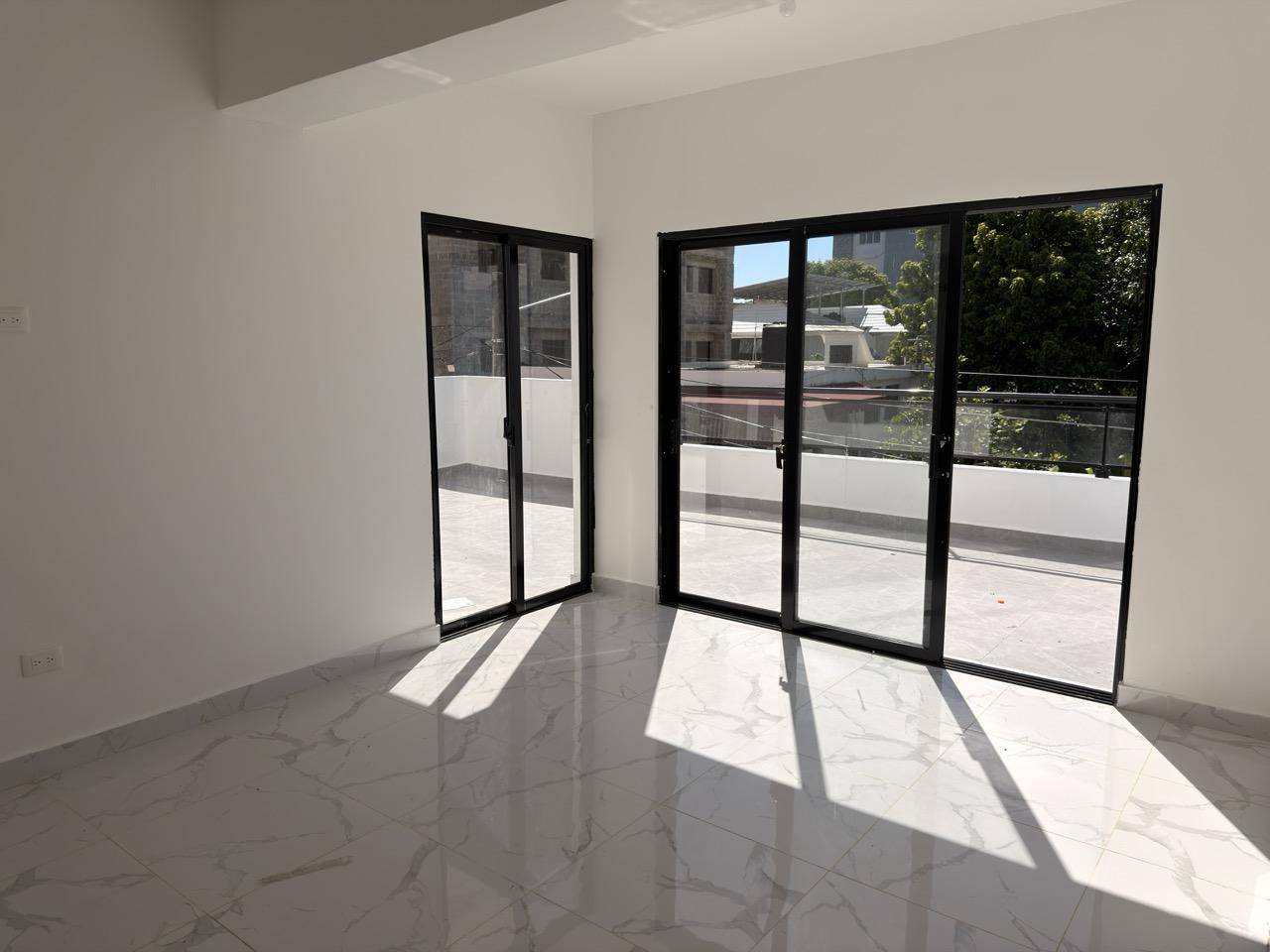 Apartamentos de 3 a 4 habitaciones en Reparto Los Tres Ojos Foto 7303505-5.jpg