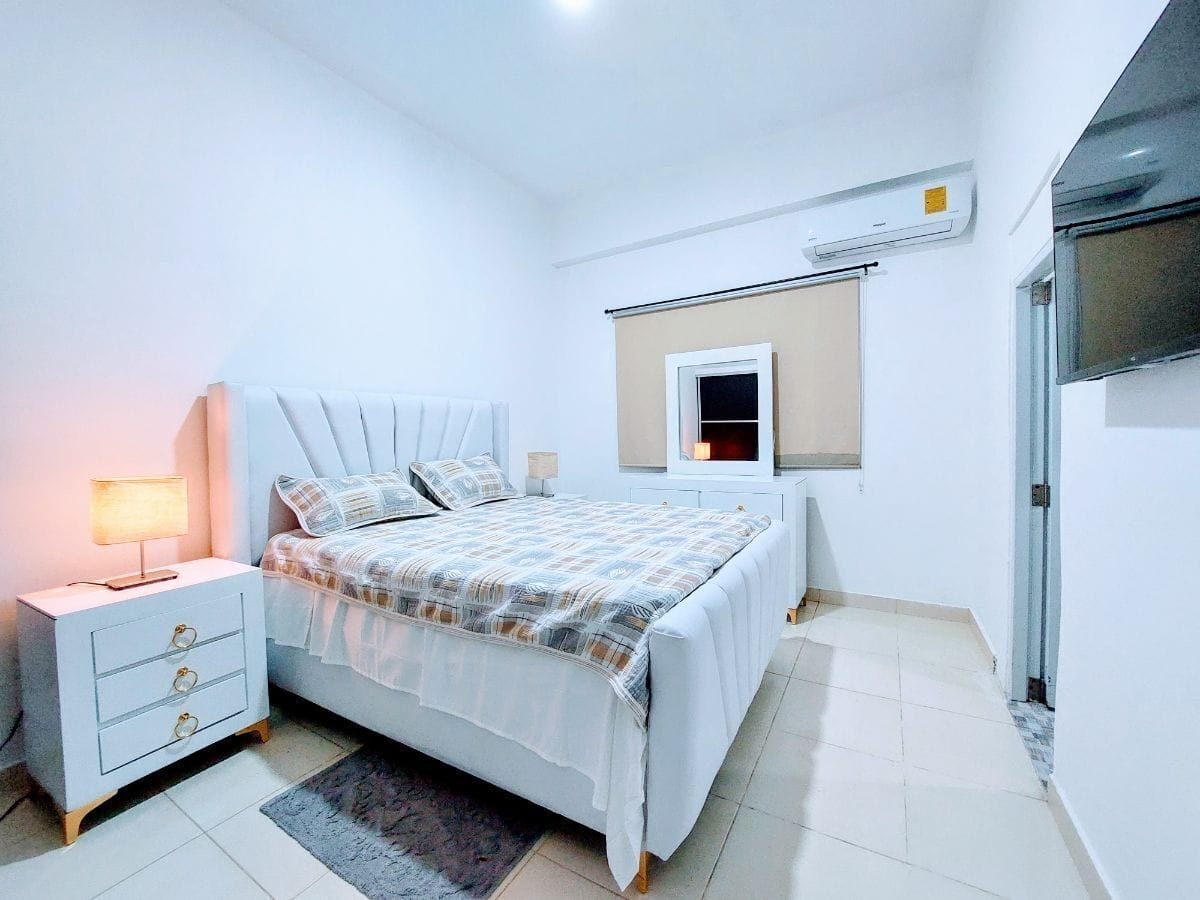 ALQUILO APARTAMENTO AMUEBLADO EN EL QUISQUEYA Foto 7303579-7.jpg