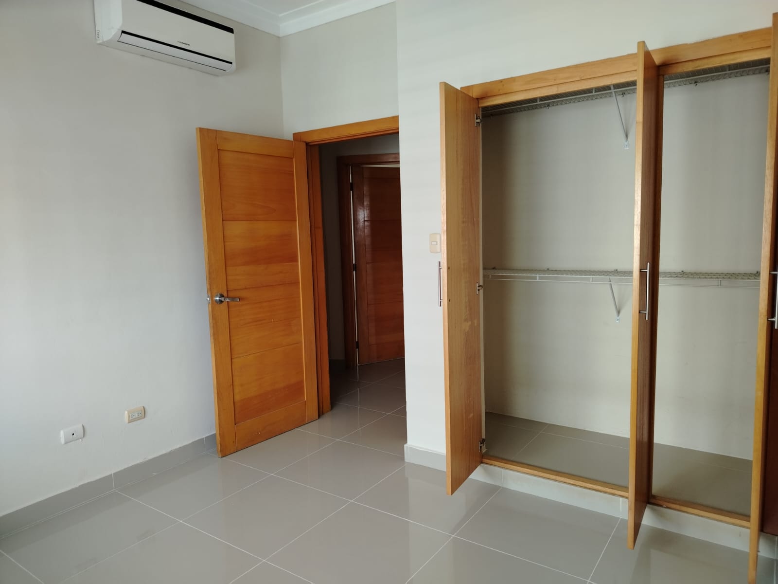 VENDO HERMOSO APTO EN MIRADOR SUR Foto 7303607-9.jpg