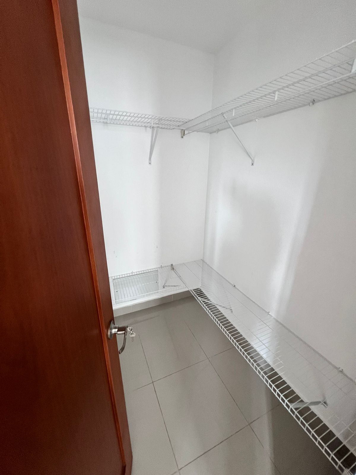 ???? Renta de Apartamento – Segundo Nivel en Llanos de Gurabo Foto 7303769-10.jpg