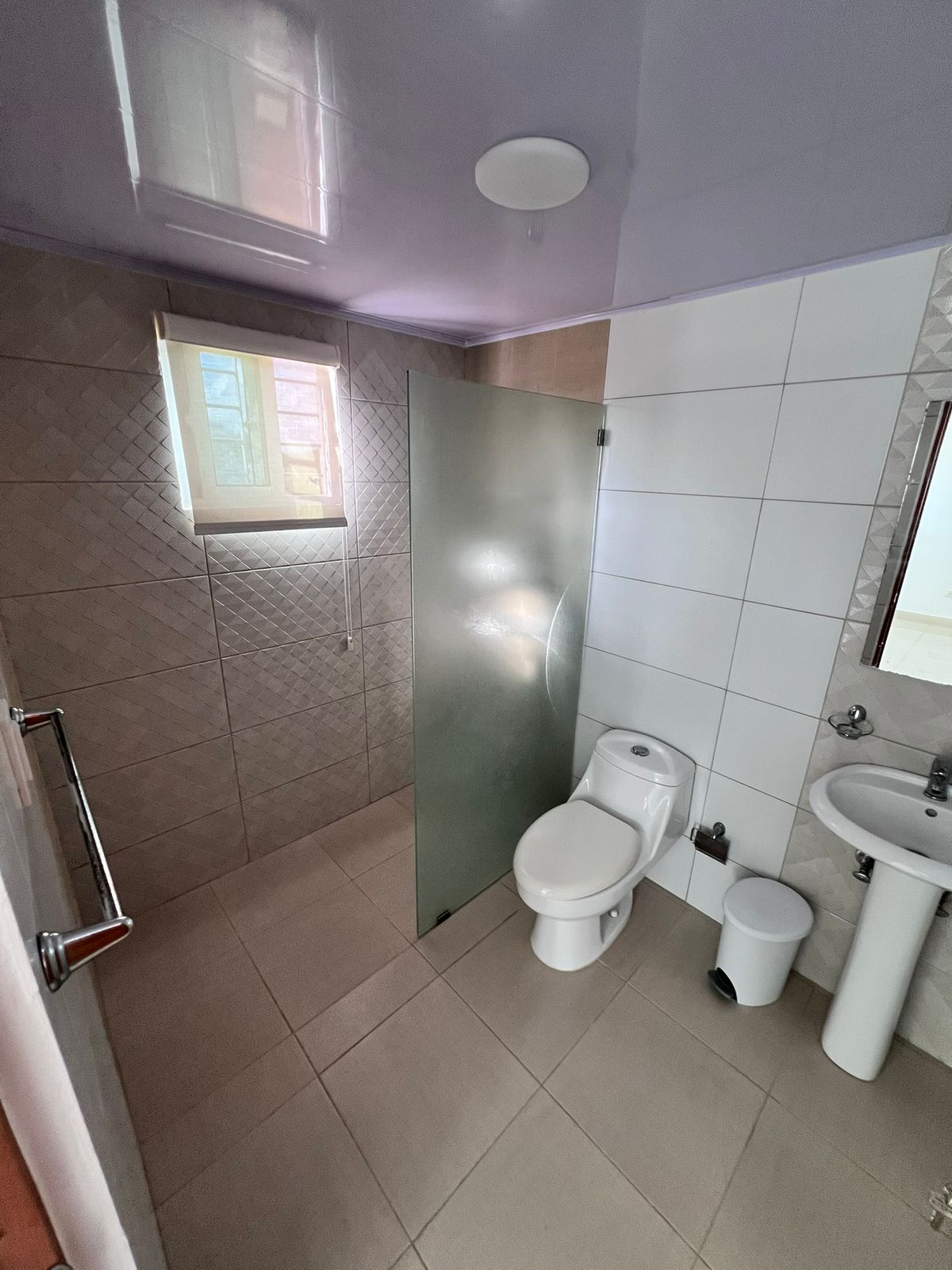 ???? Renta de Apartamento – Segundo Nivel en Llanos de Gurabo Foto 7303769-14.jpg