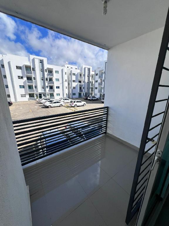 ???? Renta de Apartamento – Segundo Nivel en Llanos de Gurabo Foto 7303769-2.jpg