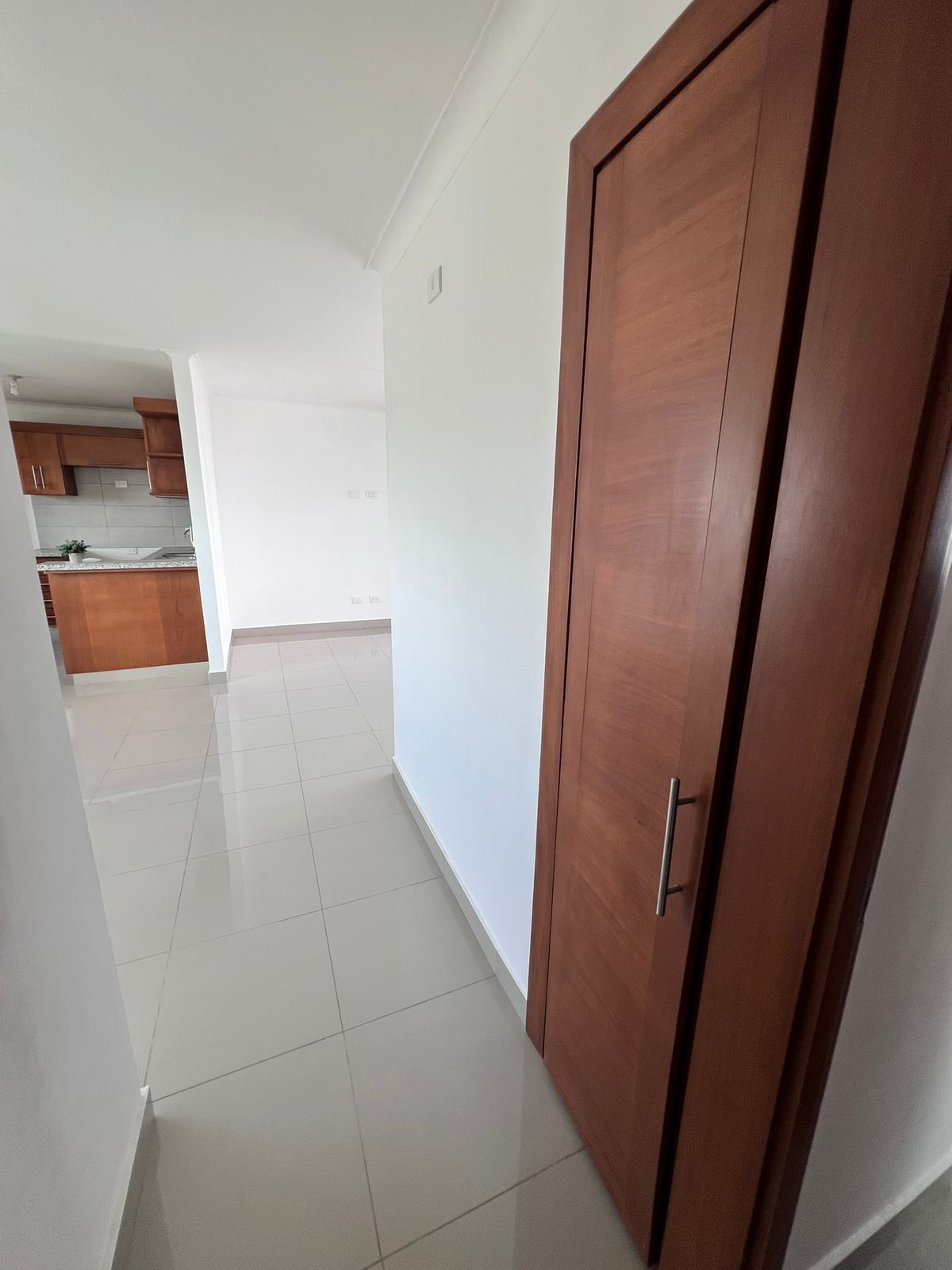???? Renta de Apartamento – Segundo Nivel en Llanos de Gurabo Foto 7303769-5.jpg