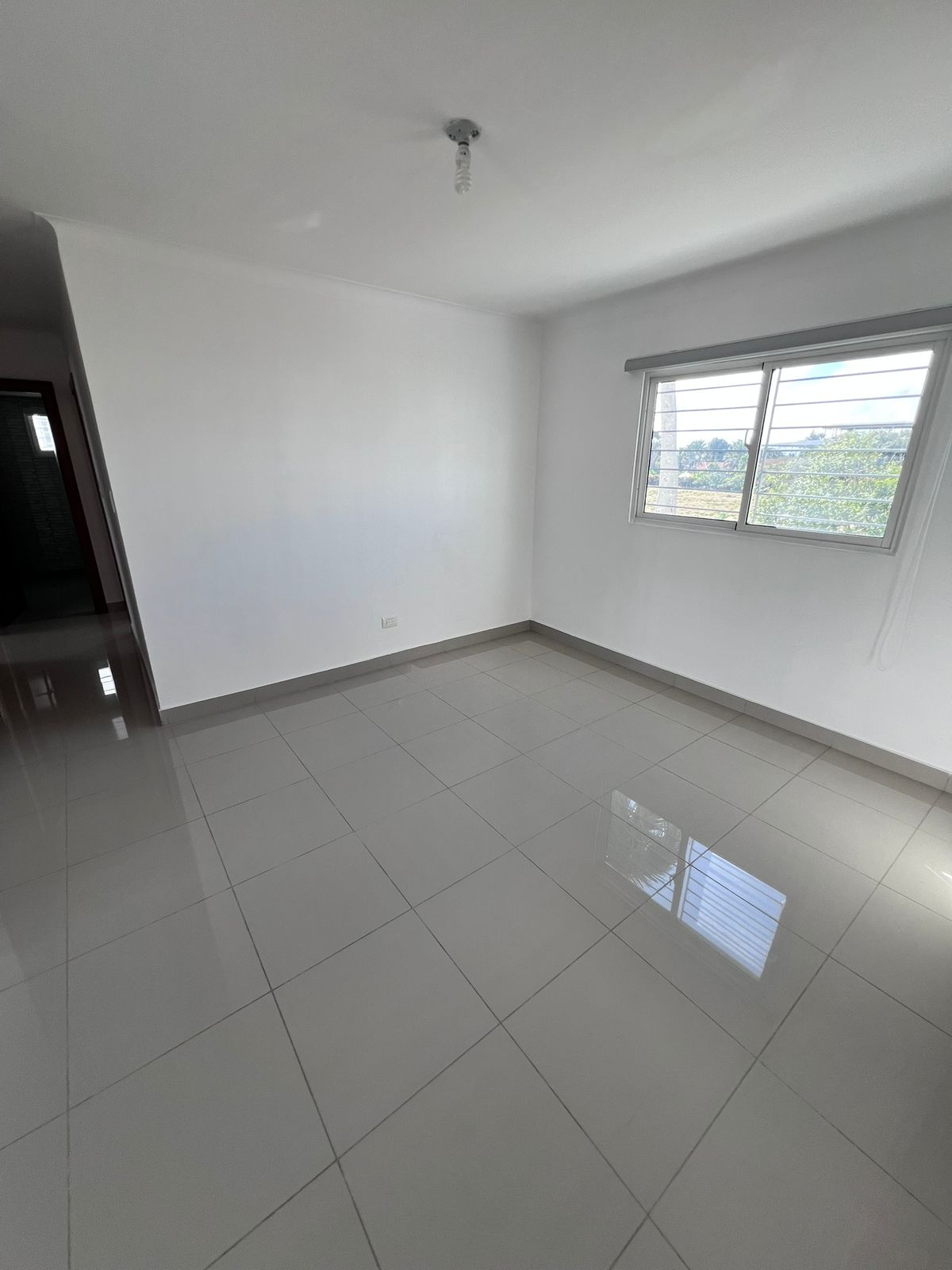 ???? Renta de Apartamento – Segundo Nivel en Llanos de Gurabo Foto 7303769-8.jpg