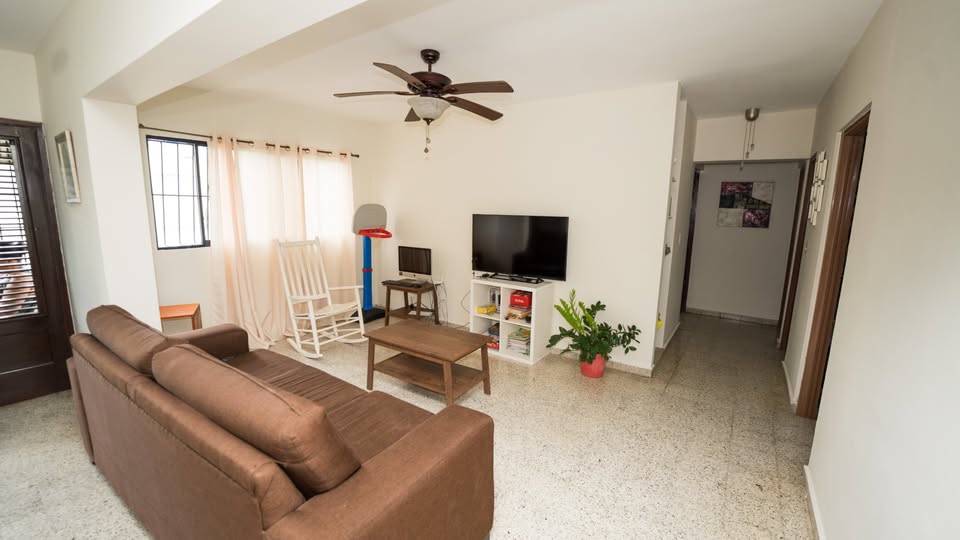 Gazcue 2 apartamentos por el precio de uno Foto 7303988-9.jpg
