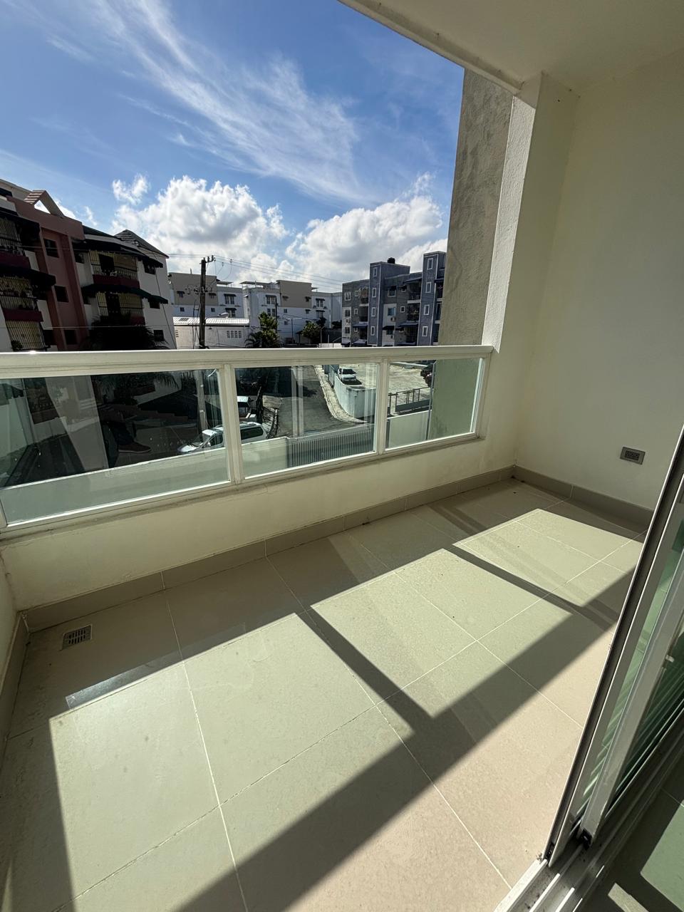 Apartamento en Venta en Av. República de Colombia Santo Domingo Foto 7304028-4.jpg