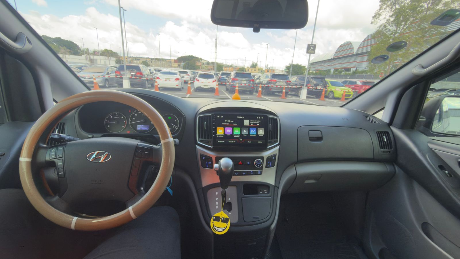 Starex 2019 12 pasajeros  Diesel VGT  A/C doble zona  Luces LED  15500 Foto 7304104-1.jpg