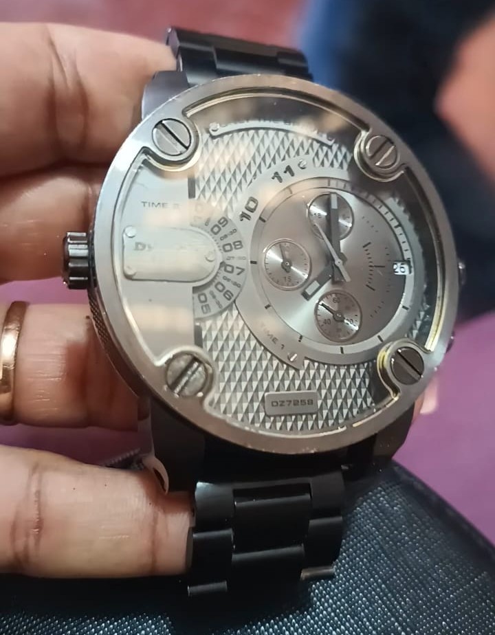 Reloj Diesel caja y correa de acero Inoxidable cronografo Como Nuevo Foto 7304207-2.jpg