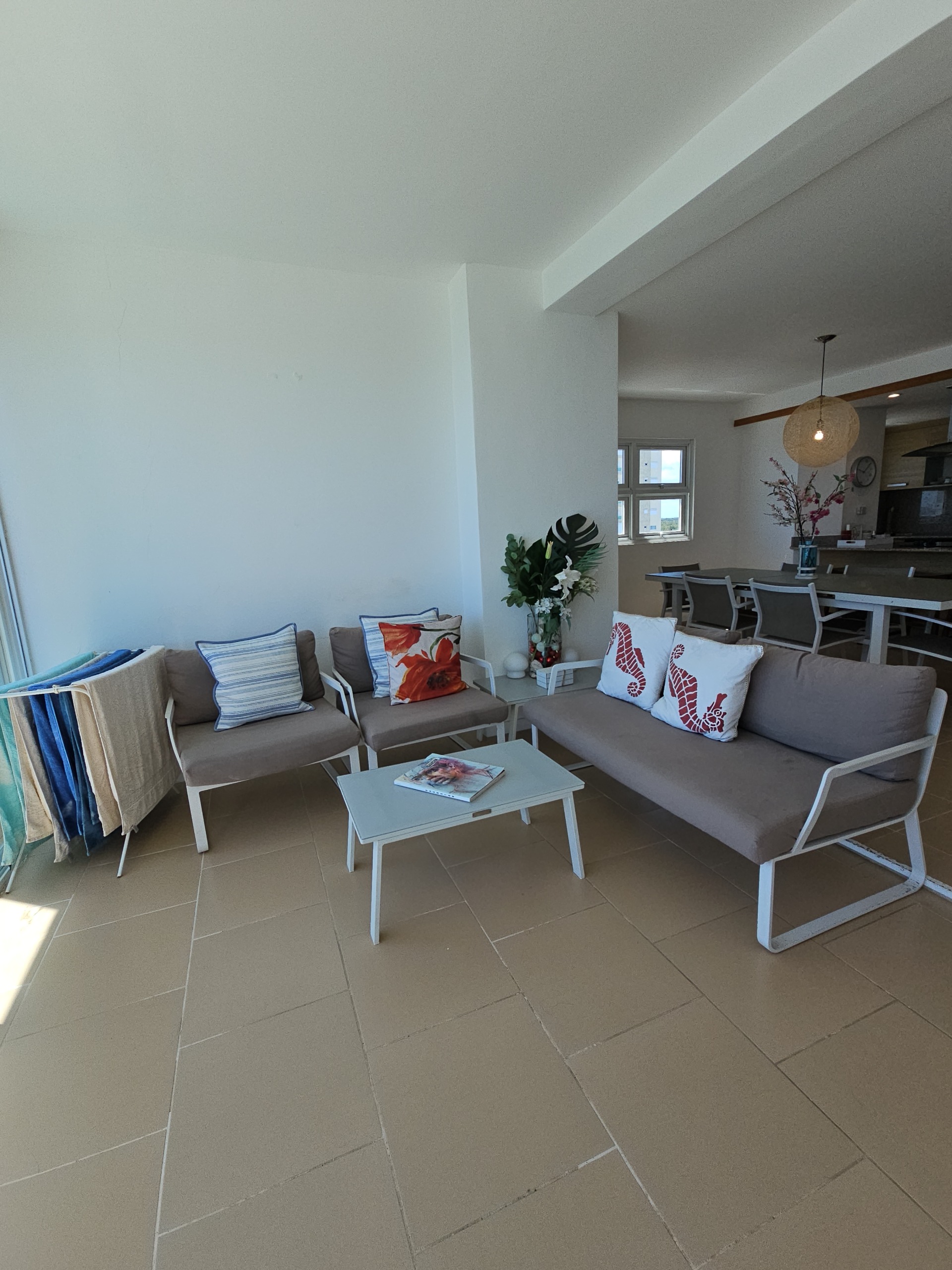 Vendo Hermoso Apartamento en PRIMERA Línea de Playa  Juan Dolió en MAR Foto 7304320-4.jpg