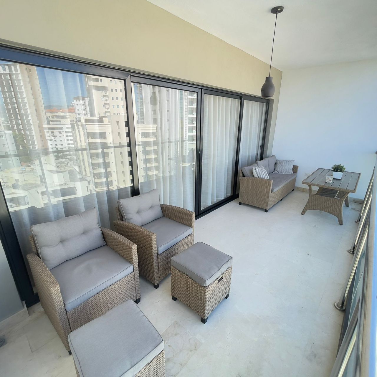 ???? APARTAMENTO AMUEBLADO DE LUJO EN RENTA  TORRE LA TRINITARIA Foto 7304786-3.jpg