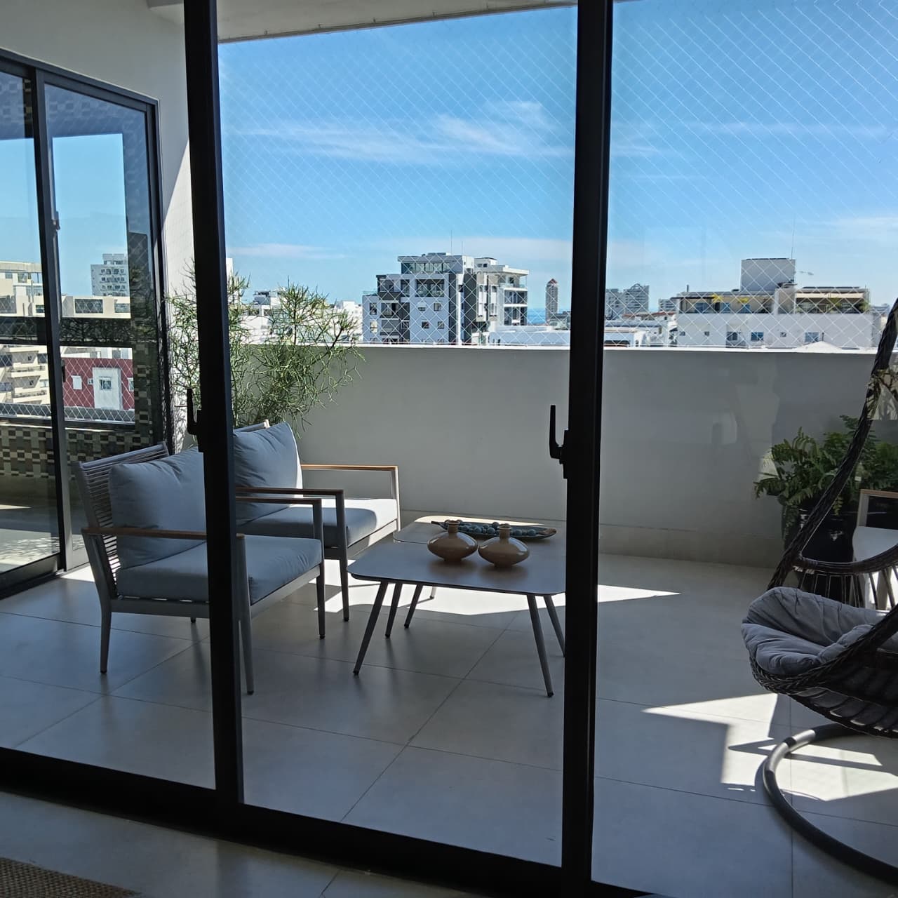 Amplio Apartamento en Renta en Evaristo Morales Santo Domingo Foto 7304819-14.jpg