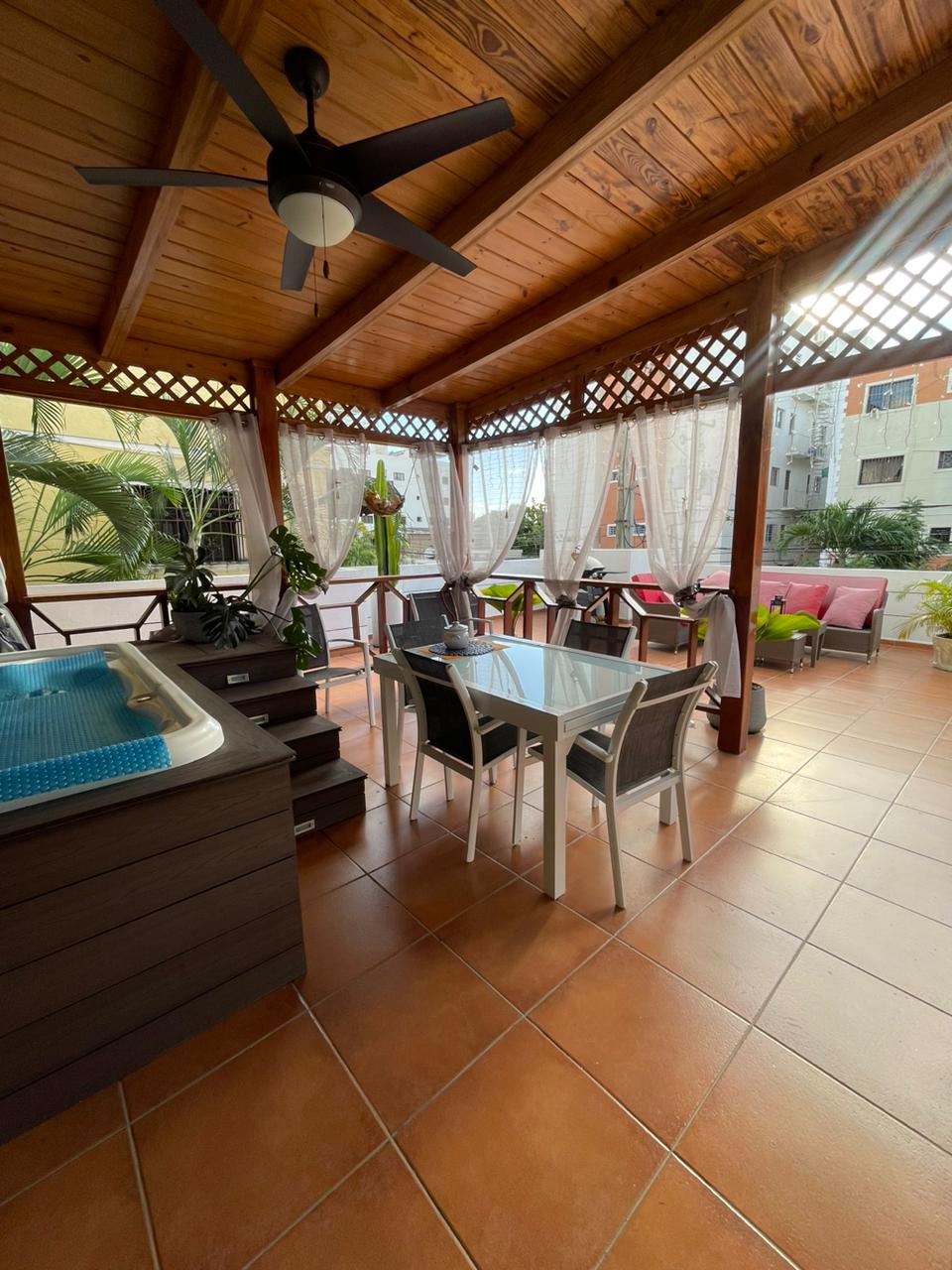 Venta de Apartamento – Segundo Nivel con Terraza y Jacuzzi  El Millón Foto 7304883-2.jpg