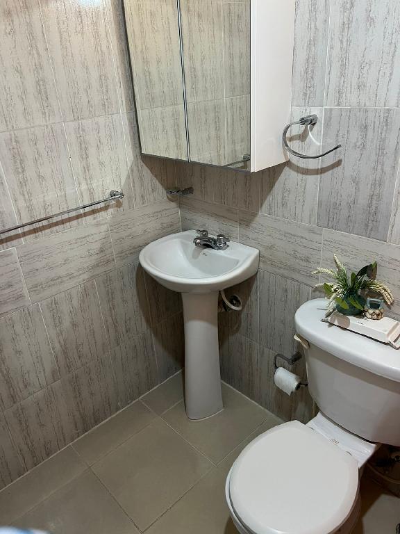 Se vende apartamento remodelado en Residencial Carmen Renata 3 Pantoja Foto 7304891-1.jpg